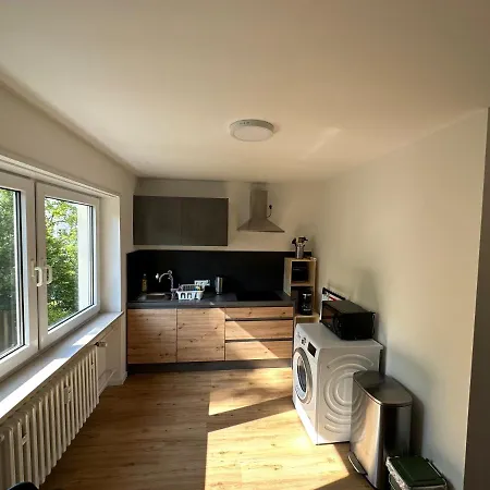 Apartment Beautiful, Quiet And Cosy With Balcony In Location