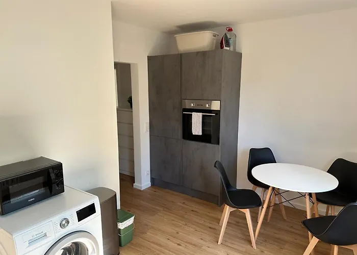 Beautiful, Quiet And Cosy With Balcony In Location Karlsruhe